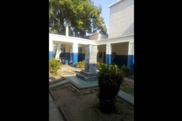 ¡CUÁNTA «SEGURIDAD»! Robaron busto del Mariscal Sucre en centro de votación custodiado por militares