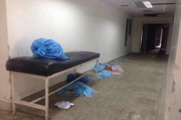 ¡INSALUBRIDAD! “Sangre, heces y tripas” hay en la morgue del hospital de El Tigre