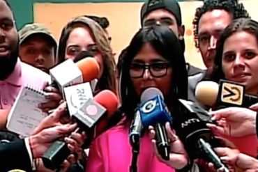 ¡HERMANA DE PINOCHO! Delcy Rodríguez: Mi voto está resguardado por el mejor sistema electoral del mundo