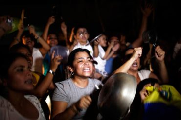 ¡DURO! Fuerte cacerolazo en Caracas luego que Tibisay anunciara que Maduro fue «reelecto» (nadie se come el cuento)