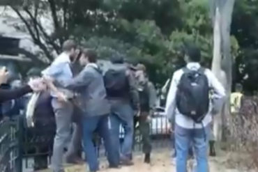 ¡VÉALO! Así fue como la GNB agredió al diputado Juan Requesens a las afueras de la AN (+Video)