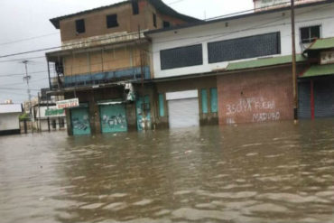 ¡ABERRANTE! Inundaciones provocan asaltos y afectan al menos 600 personas en el Zulia (+Videos)