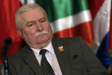 ¡CONTUNDENTE! Premio Nobel Lech Walesa sugiere una «intervención» para preservar la paz en Venezuela