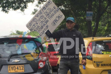 ¡QUÉ SACRIFICIO! Difunden imágenes de venezolanos pidiendo ayuda en las calles de Colombia para poder llegar a Ecuador