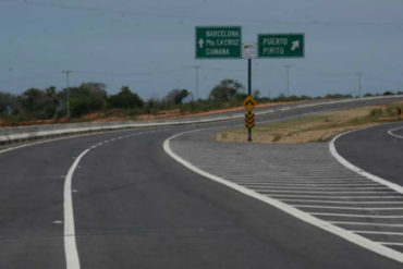 ¡HAMPA DESATADA! Asaltaron gandola y más de 15 carros en la autopista hacia Puerto Píritu