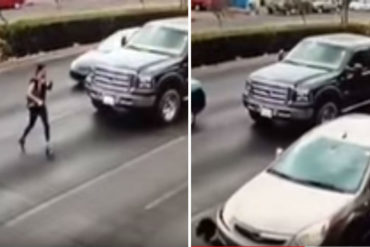 ¡FUERTE! Video para los descuidados: Mira cómo este carro arrolló a una mujer que cruzó de manera imprudente en pleno tráfico (+Video)