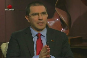 ¡SI TU LO DICES! Arreaza: Si tuviéramos un arsenal nuclear habría una foto de Trump con Maduro