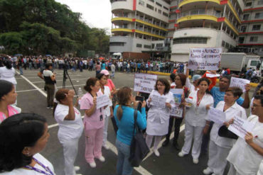 ¡NO SE DEJAN! Denuncian que entregan cajas Clap en el Hospital Universitario para callar bocas (+Video)