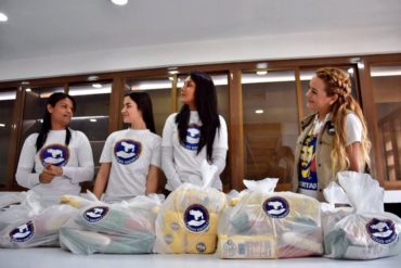 ¡ENTÉRESE! Lilian Tintori distribuye comida en bolsas y recibe críticas: «¿Es el CLAP LEO»?, le preguntan