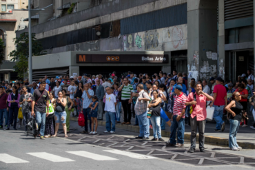 ¡QUÉ DESASTRE! Transporte público terrestre saturado tras apagón en la Gran Caracas este #31Jul (+Fotos + Videos)