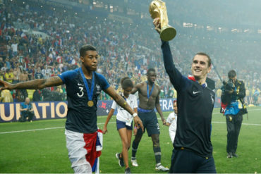 ¡ADMIRABLE!  Este futbolista está donando sus ganancias de la Copa del Mundo para ayudar a niños con discapacidad