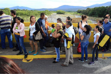 ¡SEPA! Más de 10 mil venezolanos llegaron a Cúcuta para reencontrarse con familiares en la frontera en Navidad (+Video)