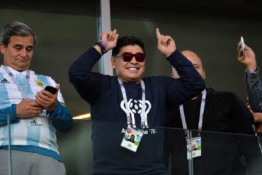 ¡NO PARARÁS DE REÍR! Maradona se cansó de los shows y ahora dirigirá a los Dorados de Sinaloa (los memes no se hicieron esperar)