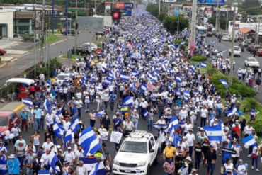 ¡A LO BRAVO! Policía de Nicaragua declaró ilegales las protestas contra Daniel Ortega (amenazan con cárcel a los que no cumplan)