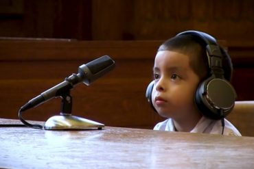 ¡QUÉ PECADO! El video de niños solos ante una corte migratoria que conmueve a las redes ¡QUÉ PECADO! El video de niños solos ante una corte migratoria que conmueve a las redes