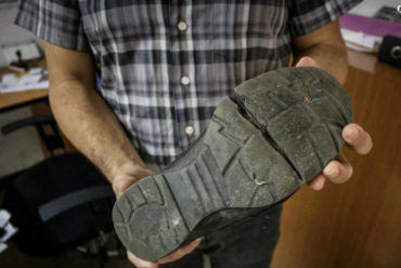 ¡ALENTADOR! “Venezuela pronto tendrá también zapatos nuevos”, dice el profesor del calzado roto (+Video)