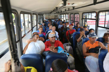 ¡SIGUE EL SHOW! Así fue la llegada de 185 venezolanos que habían emigrado a Brasil (el gobierno gestionó el traslado) (Fotos+Videos)