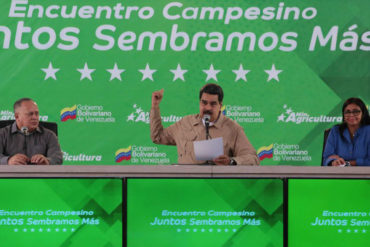 ¿A CUENTA DE QUÉ? Maduro ordenó regresar tierras a los campesinos (las mismas que Chávez expropió)