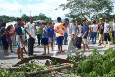 ¡QUE SE SEPA! Denuncian agresión de la GNB contra manifestantes que protestaban en la carretera Barquisimeto – Acarigua (+Videos)