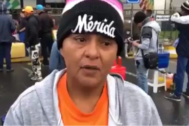 ¡MISERICORDIA! Venezolana rompe en llanto y pide al gobierno de Ecuador que permita el paso al país (+Video)