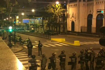 ¡EL MIEDO ES LIBRE! Alrededores de Miraflores se mantienen militarizados en medio del apagón (+Video)