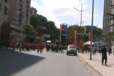 ¡LA BURLA! La marea roja desapareció con la crisis: así de pelada estuvo la marcha en apoyo a Maduro (+Fotos +Videos)