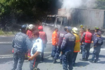 ¡TRÁGICO! Camión le pasó por encima a un motorizado y su parrillera en el Boquerón II de Vargas