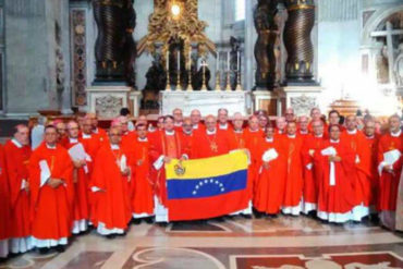 ¡ACTO DE FE! Obispos venezolanos rezaron por la situación del país ante la tumba de San Pedro en el Vaticano