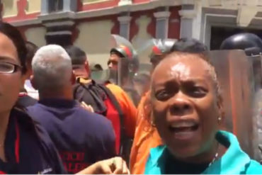 ¡TOMA! Trabajadores de la Cancillería se las cantaron a la GNB: «Ustedes están pasando hambre igual que nosotros» (+Video)