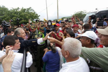 ¡TE LO MOSTRAMOS! Así fue la visita de Almagro a la frontera colombo venezolana (constató el éxodo y escuchó a los migrantes) (Fotos+Videos)