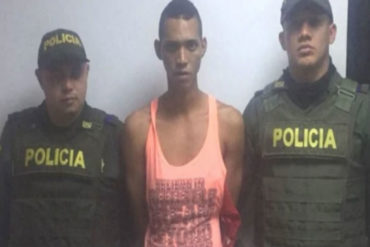 ¡QUÉ LOCO! Asesino pretendía huir disfrazado de mujer, pero lo atraparon maquillándose