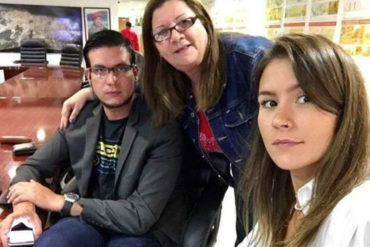 ¡NO PIERDE TIEMPO! Aseguran que este periodista rojito enchufó a su mamá en la directiva de Vive Tv tras asumir la presidencia (+Foto)