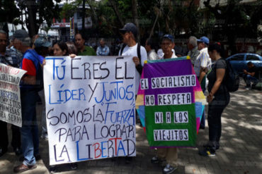 ¡DE LO ÚLTIMO! “El Defensor está ocupado”: la insólita respuesta que dieron a pensionados que marcharon hasta la Defensoría del Pueblo