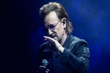 ¡VEA! El incómodo momento en el que Bono pierde la voz durante un concierto de U2 (+Video)