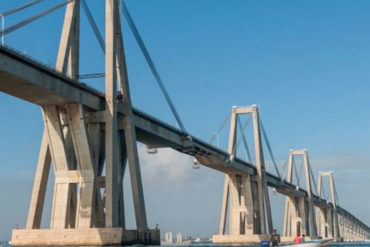 ¡TRAGEDIA! Anciano decidió quitarse la vida lanzándose desde el Puente sobre el Lago