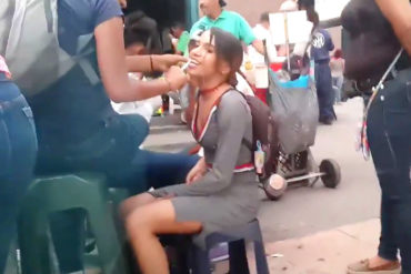 ¡QUÉ PELIGRO! Buhoneros hacen ortodoncia y sacan muelas sin medidas sanitarias y a la salida del Metro (+Video)