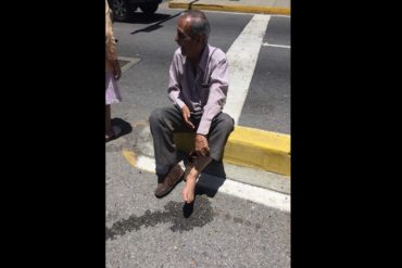 ¡QUÉ INDOLENCIA! Señor fue golpeado por un vehículo en protesta de Chacaíto y estallaron las redes (el conductor se dio a la fuga) (+Video)