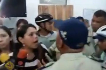 ¡ABUSO! Policía desalojó a periodistas que cubrían pauta en la dirección de Salud en Margarita (+Video +Empujones)