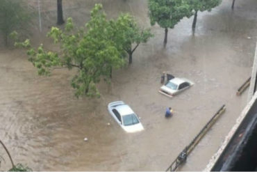 ¡SE LO MOSTRAMOS! Así quedó la ciudad de Valencia por las fuertes lluvias y granizos de este #5Oct  (Lacava brilla por su ausencia) (+Videos)