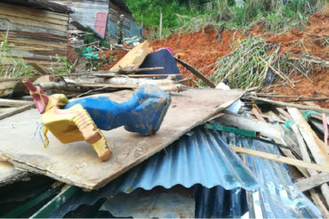 ¡TERRIBLE DESGRACIA! Una avalancha sepultó a una familia de cinco venezolanos en Colombia (tres eran niños)