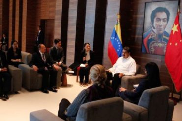 ¡ENTÉRESE! Maduro se reunió con asesores económicos de China y Rusia la noche del #30Oct
