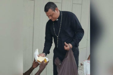 ¡PERVERSO! Detienen en Barranquilla a un sacerdote anglicano que obligaba a venezolanos a grabar escenas de sexo en Internet