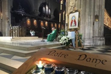 ¡ENTÉRESE! París recibió a la Virgen de Coromoto en la iglesia más importante de Francia (+Fotos)