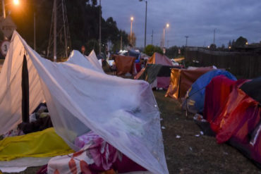 ¡LAMENTABLE! Colombianos en contra de los albergues para migrantes: “No queremos que entren los venezolanos»