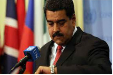 ¡ALGO DESUBICADO! El pelón de Maduro con la hora de Roma (+un reloj, por favor)