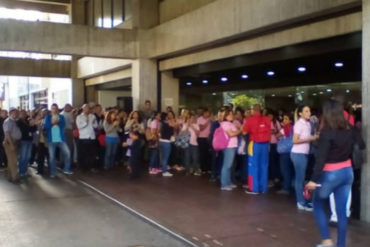 ¡GRAVE! Maestras de la escuela de Pdvsa denuncian que son amenazadas por manifestar (serán sustituidas por personal de Chamba Juvenil)(+Fotos)