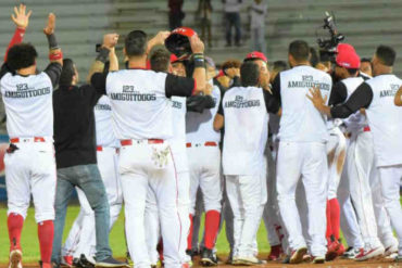 ¡A LO GRANDE! Cardenales derrotó a Tiburones y dedicó la victoria a José Castillo y Luis Valbuena (+Videos)