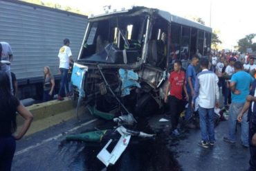 ¡FATAL ACCIDENTE! Un muerto y 5 heridos tras fuerte colisión entre 3 vehículos en la ARC (+Fotos)