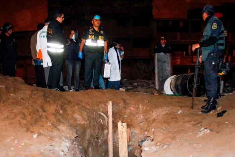 ¡QUÉ HORROR! Hallan El Cuerpo De Una Mujer En Un Cilindro Lleno De ...