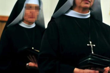 ¡TERRIBLE! Sacerdote abusaba sexualmente de varias monjas y luego las confesaba